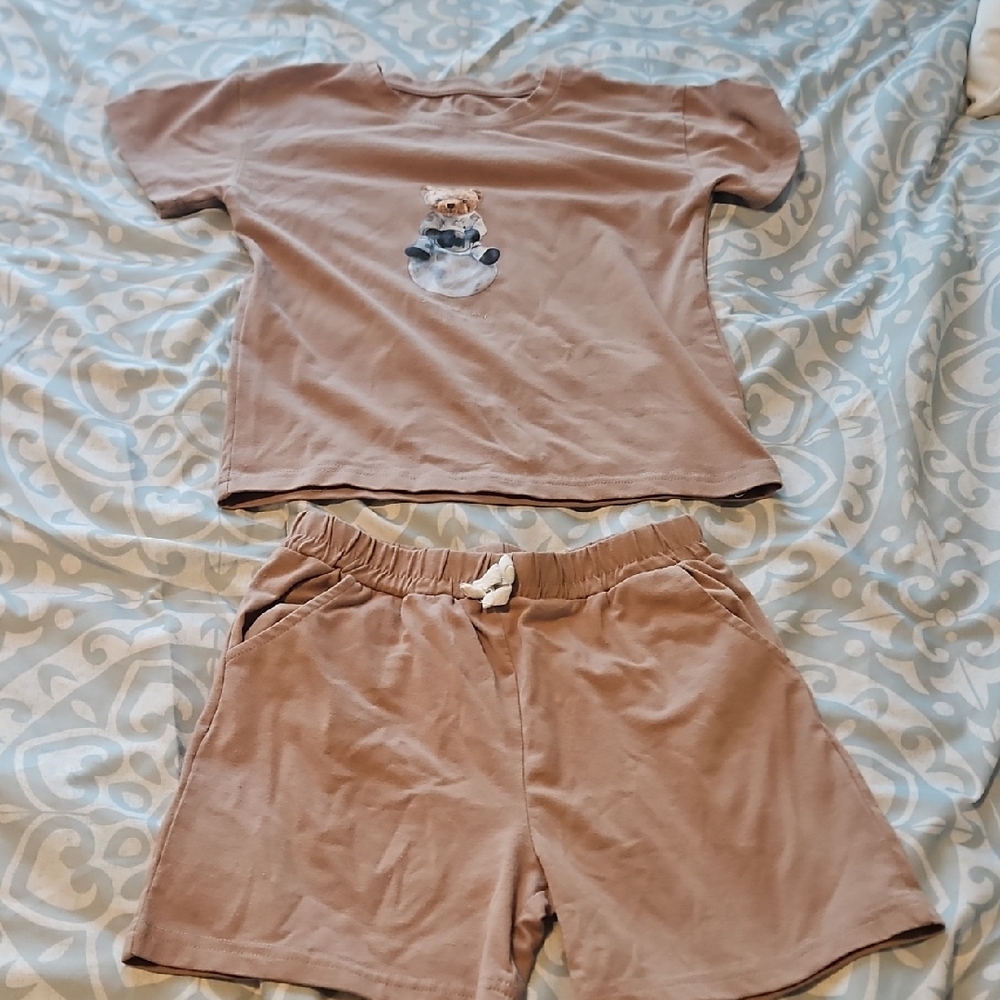 Brown T-Shirt and Shorts Set with Bear Design